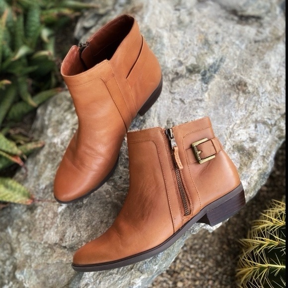 RALPH LAUREN Leather Ankle Boots in Saddle Tan - Picture 2 of 16